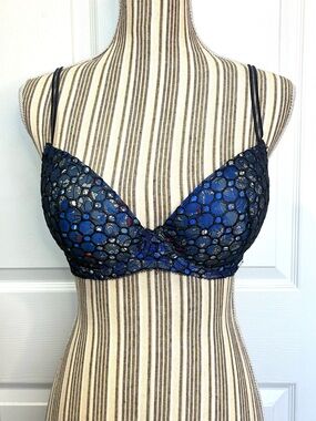 Tahari Lace Overlay Bra Womens 38C Blue Black Adjustable Straps Logo Medallion